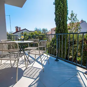  Apartment Life With Free Parking Kroatien
